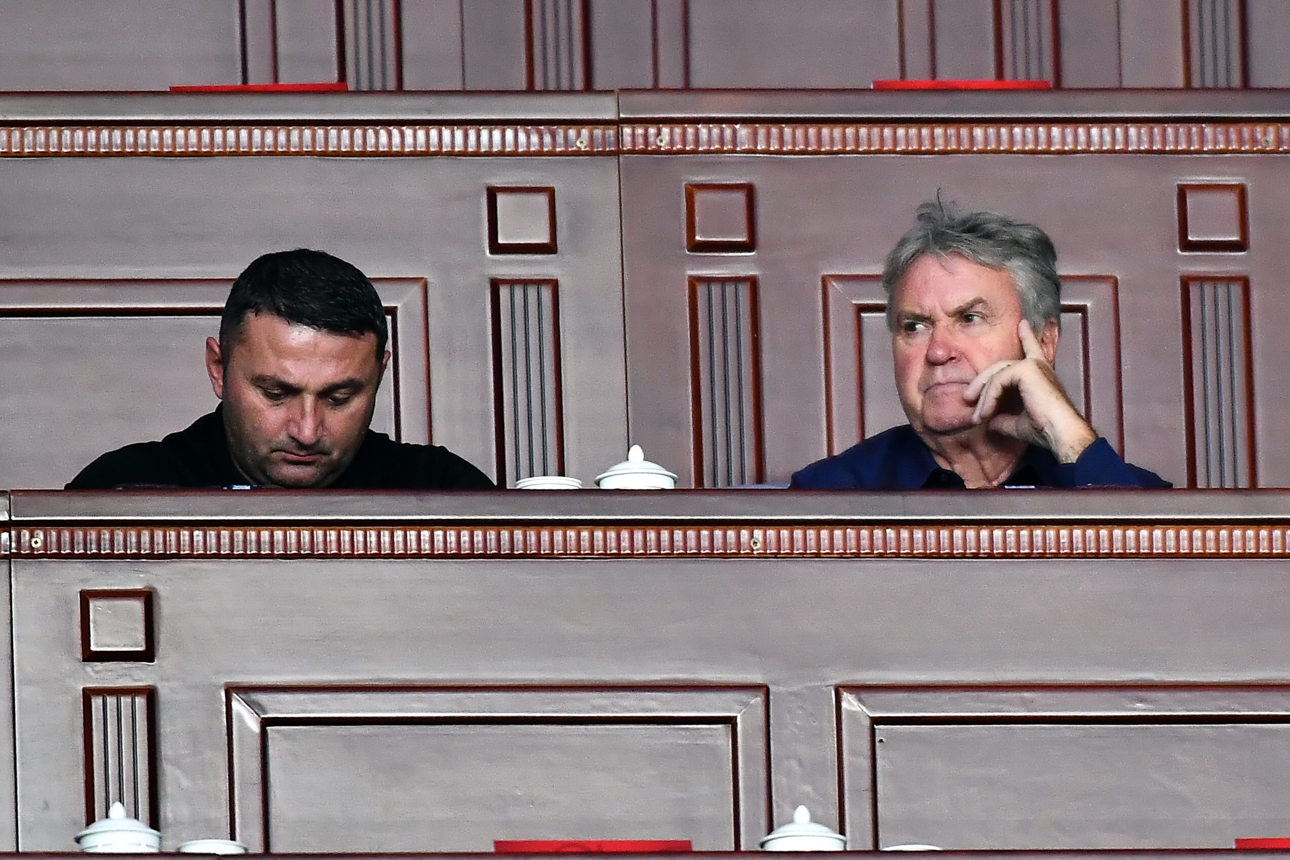 三场比赛一本笔记签名合影高情商希丁克这位看客不简单