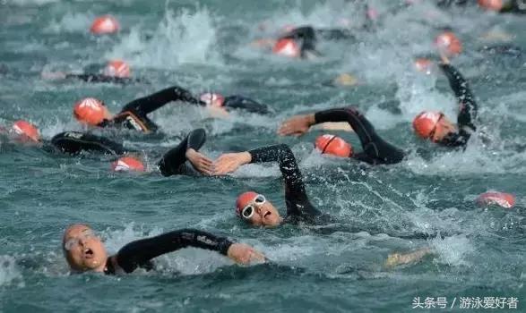 公开水域游泳技巧视频,公开水域自由泳游泳技巧