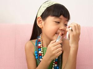 女儿太爱美家长如何正确引导,叛逆的女儿爱臭美如何引导