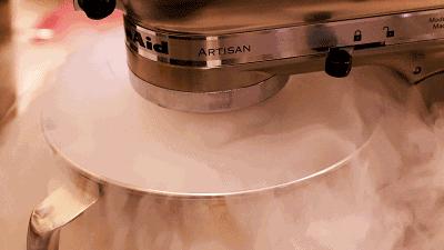 应急宣教丨网红冰淇淋冻伤5岁女孩，温度竟低至-196度！