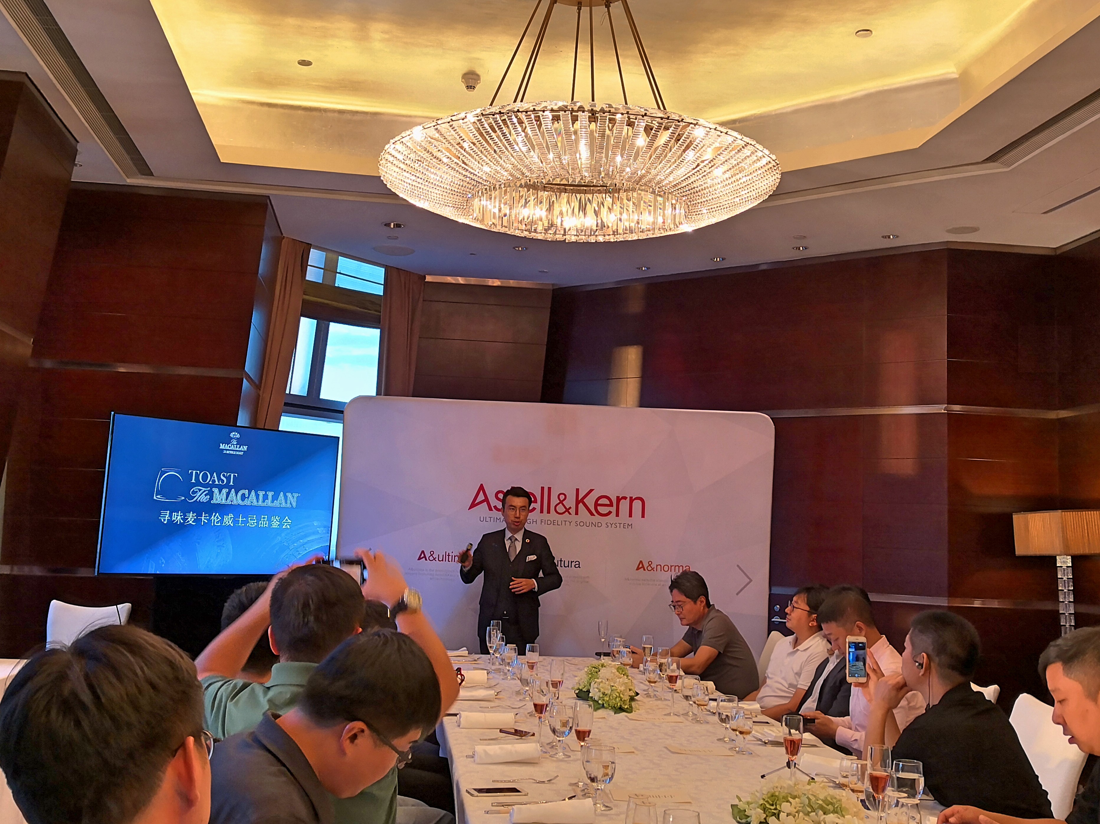 醇厚美酒助阵支持流媒体的AK新旗舰SP1000M发布,售价17888元