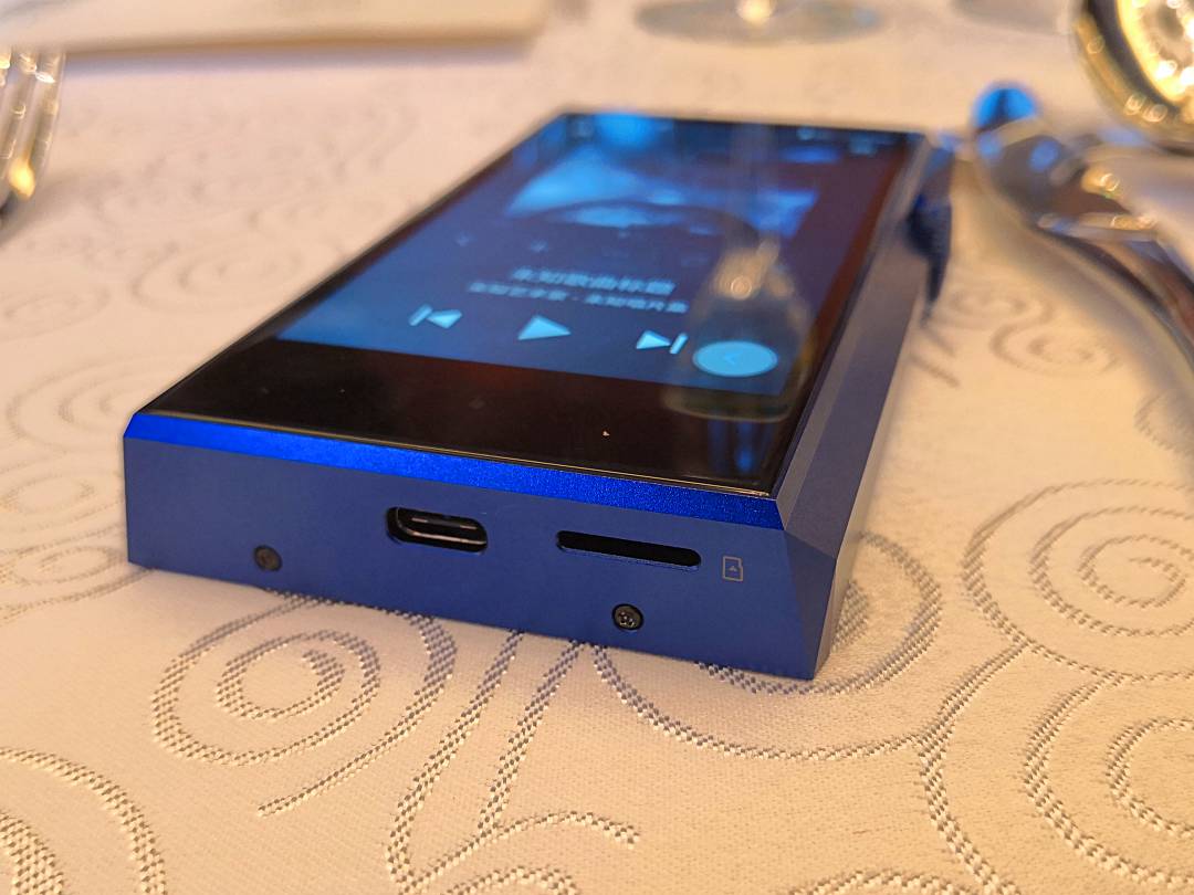 醇厚美酒助阵支持流媒体的AK新旗舰SP1000M发布,售价17888元