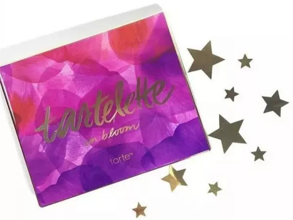 妆容分享秋冬暖意红唇妆,秋冬妆容彩妆好物推荐