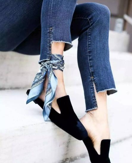 潮流搭配丝巾的多种系法不再单一,秋冬丝巾的时尚系法生活小妙招