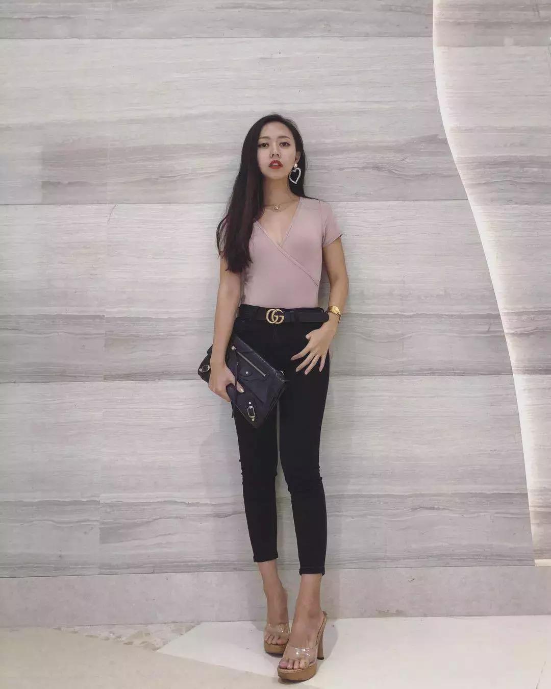 Gucci这是在逼我们把泳衣穿上街？