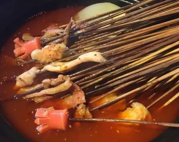 如果你没逛过虎泉夜市，那你真是白上大学了