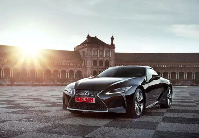 飞度改装空气悬挂效果怎么样,飞度如何改不烂大街