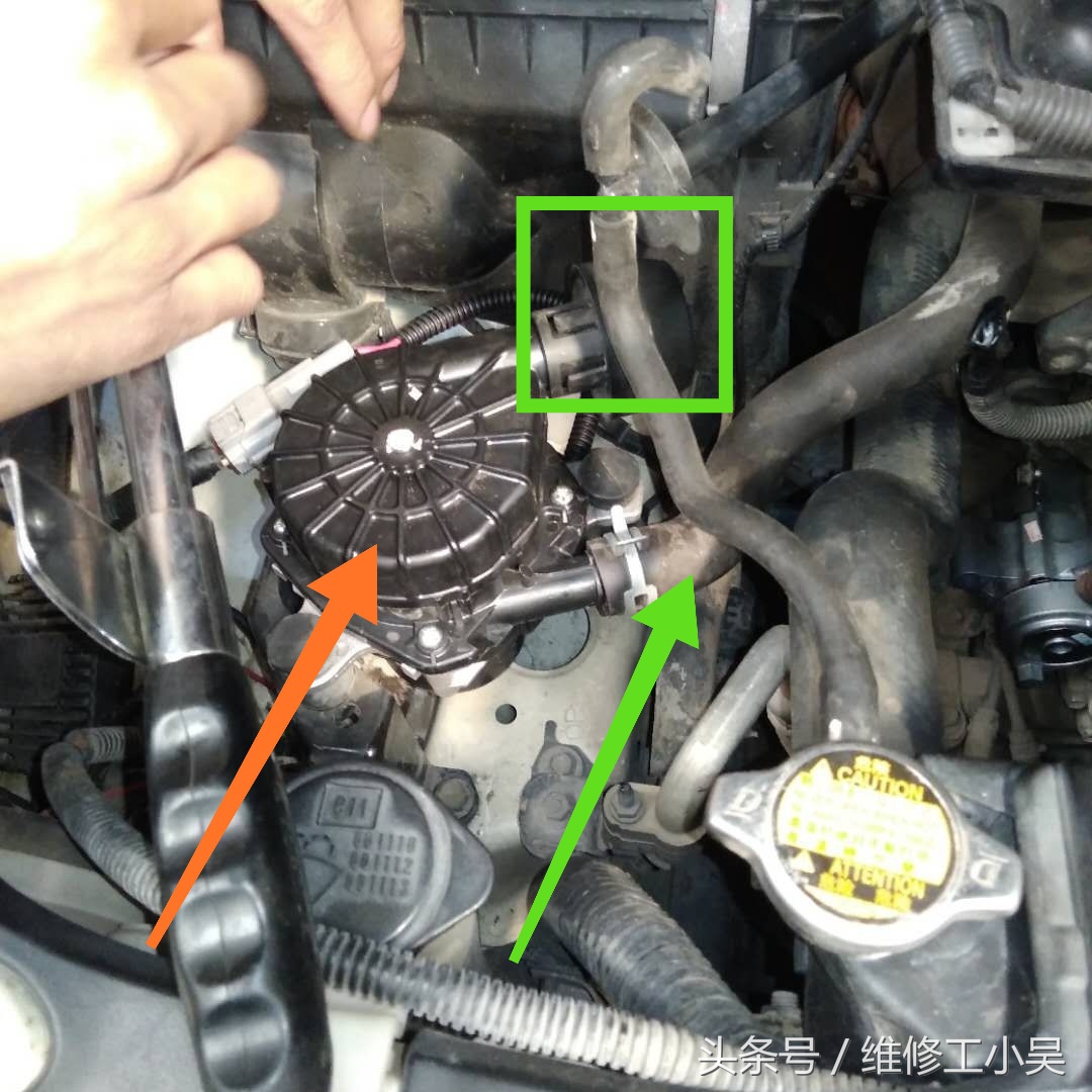 丰田发动机加油门哗啦啦异响,丰田冷车启动发动机异响解决