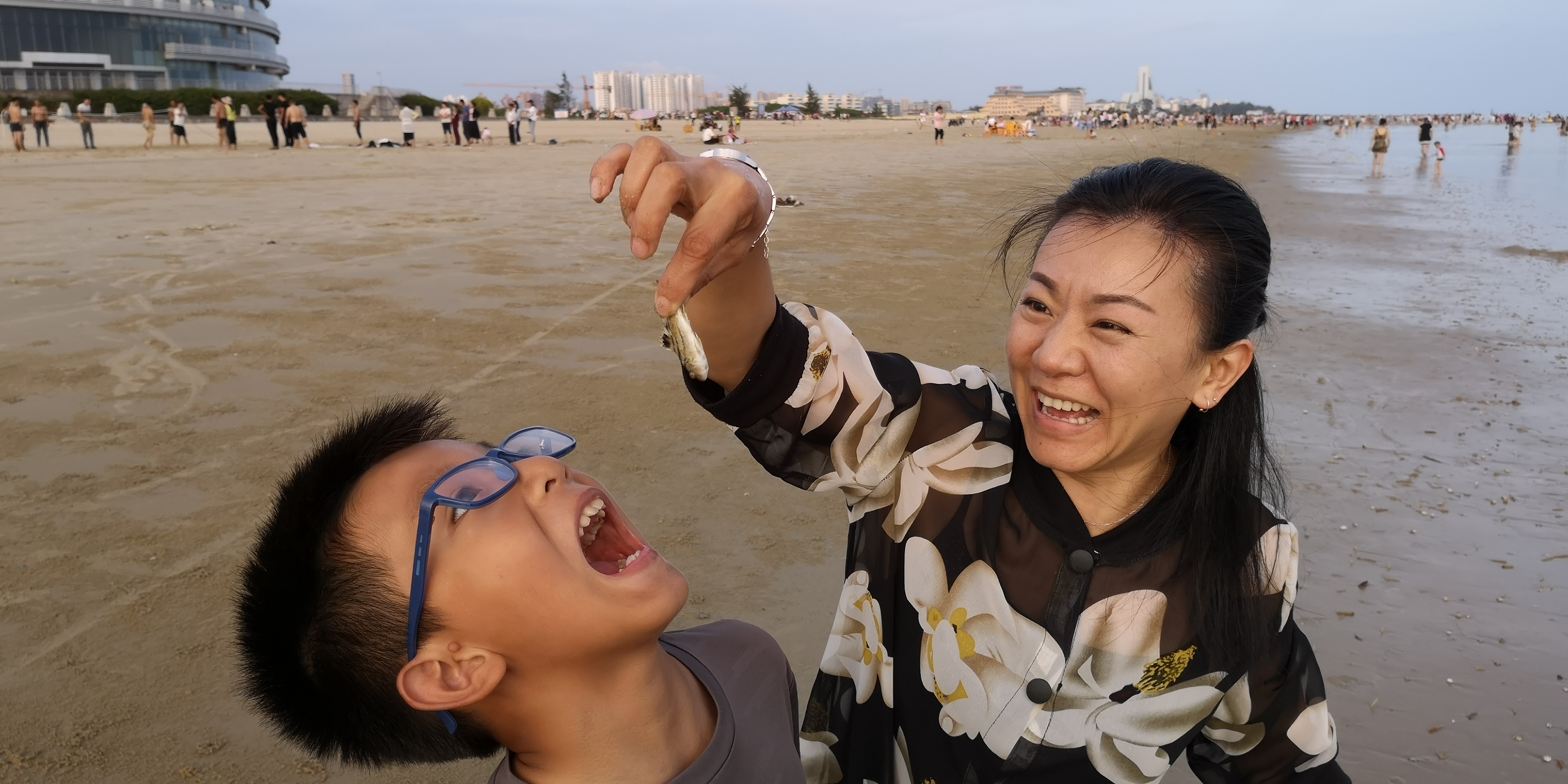 银滩吃海鲜攻略,银滩海鲜大餐推荐