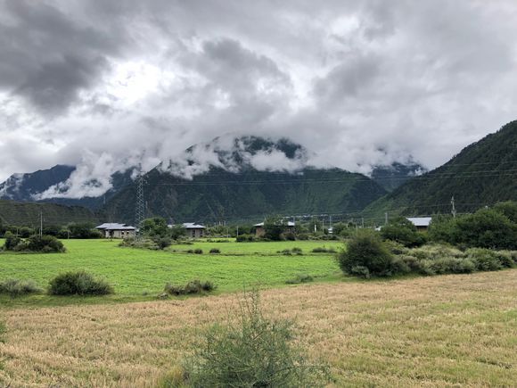 女骑士大踏板摩旅318川藏线 (318川藏线天堂之路)