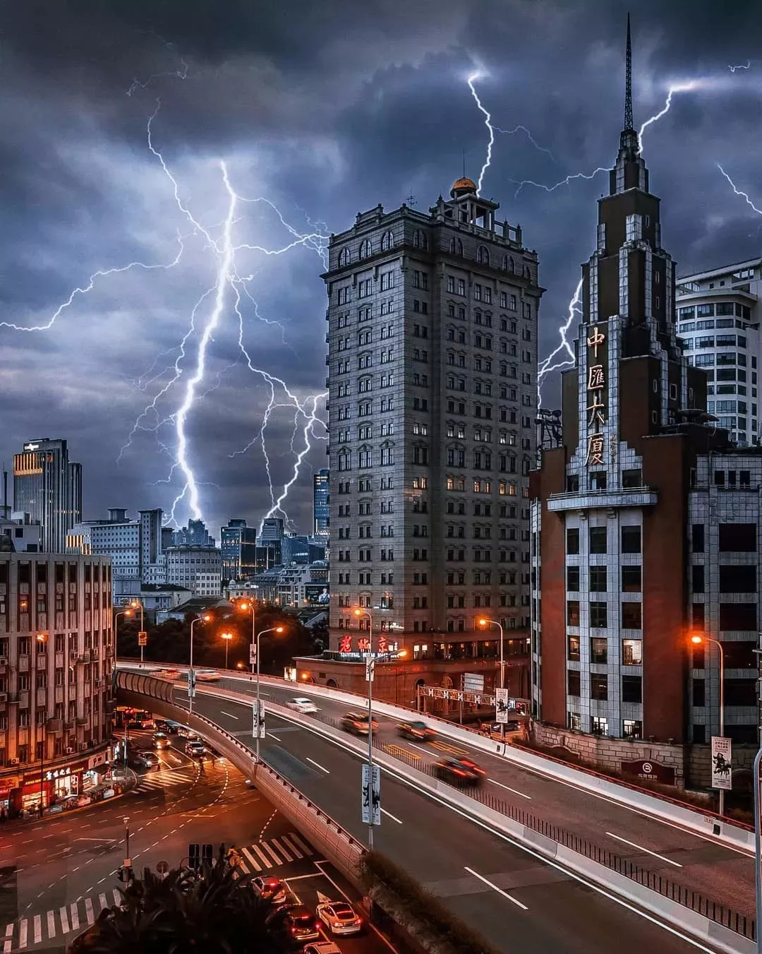 上海惊艳视频,上海夜景震撼外国人视频横屏