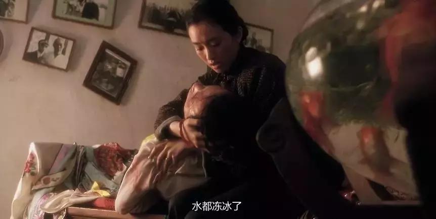 霸王别姬电影中的细节隐喻,霸王别姬细思极恐细节解析