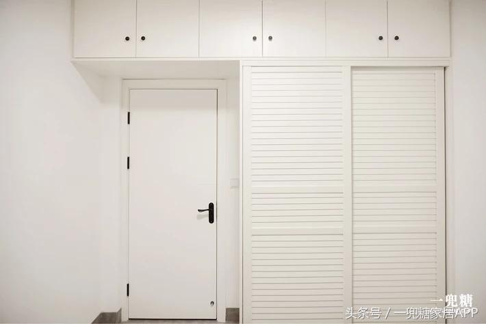 年轻人,谁不是一边感叹房子小,一边在小房子里拼命折腾?