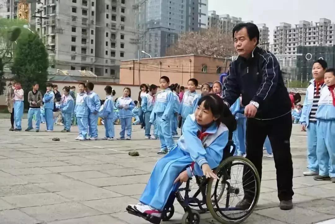 闈掑矝鍝簺涓滆タ鍙互鍏嶈垂,闈掑矝鍝簺鍦版柟闄愭椂鍏嶈垂