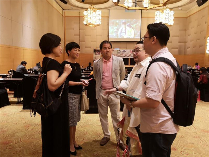 冰火两重天!“滇中第一高峰”瞬间吸了不少外国粉!