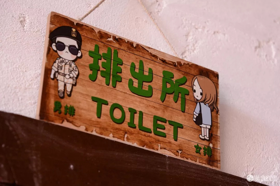 每天都有大量肉食动物到昆明废旧工厂，狂啃50CM高的火焰战斧牛排