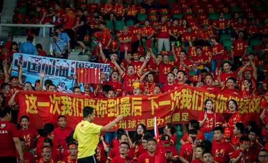 为什么中国男足比女足年薪高,中国男足年薪为什么比女足高