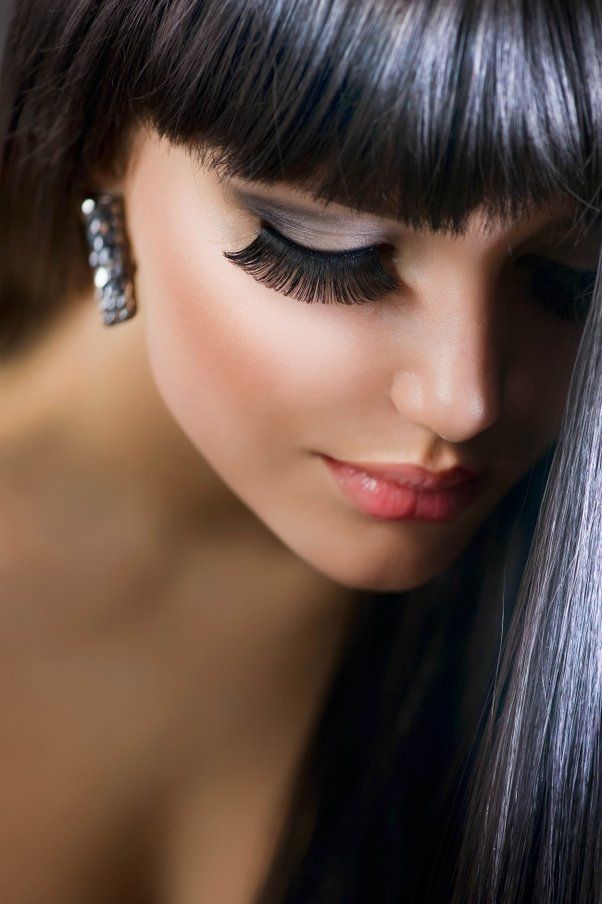 不用胶水也能粘的假睫毛,不用假睫毛就能刷出来的睫毛膏