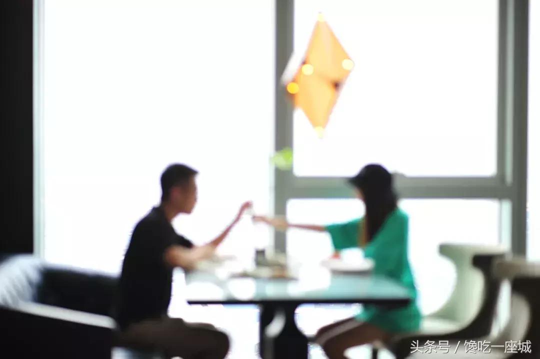 在佛山第一高的酒店举办一场浪漫奢华的法式婚宴