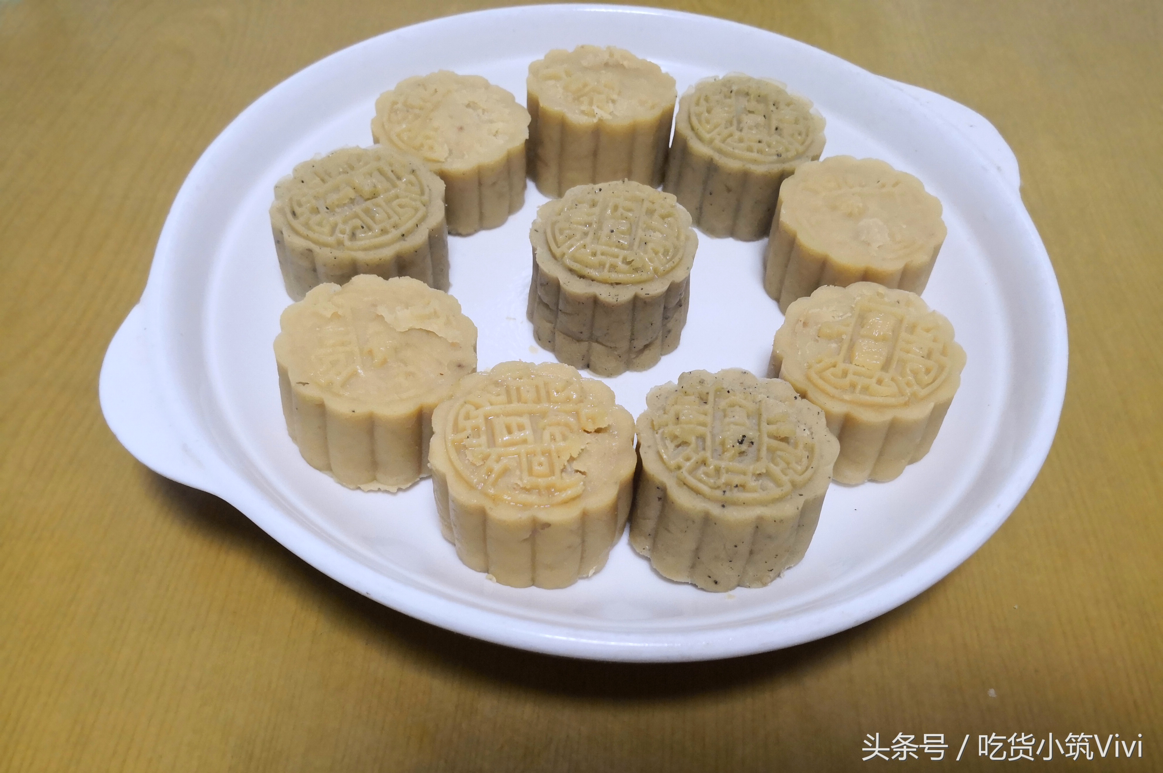 怎样在家制作不放油的绿豆糕,在家里做绿豆糕最简单的方法