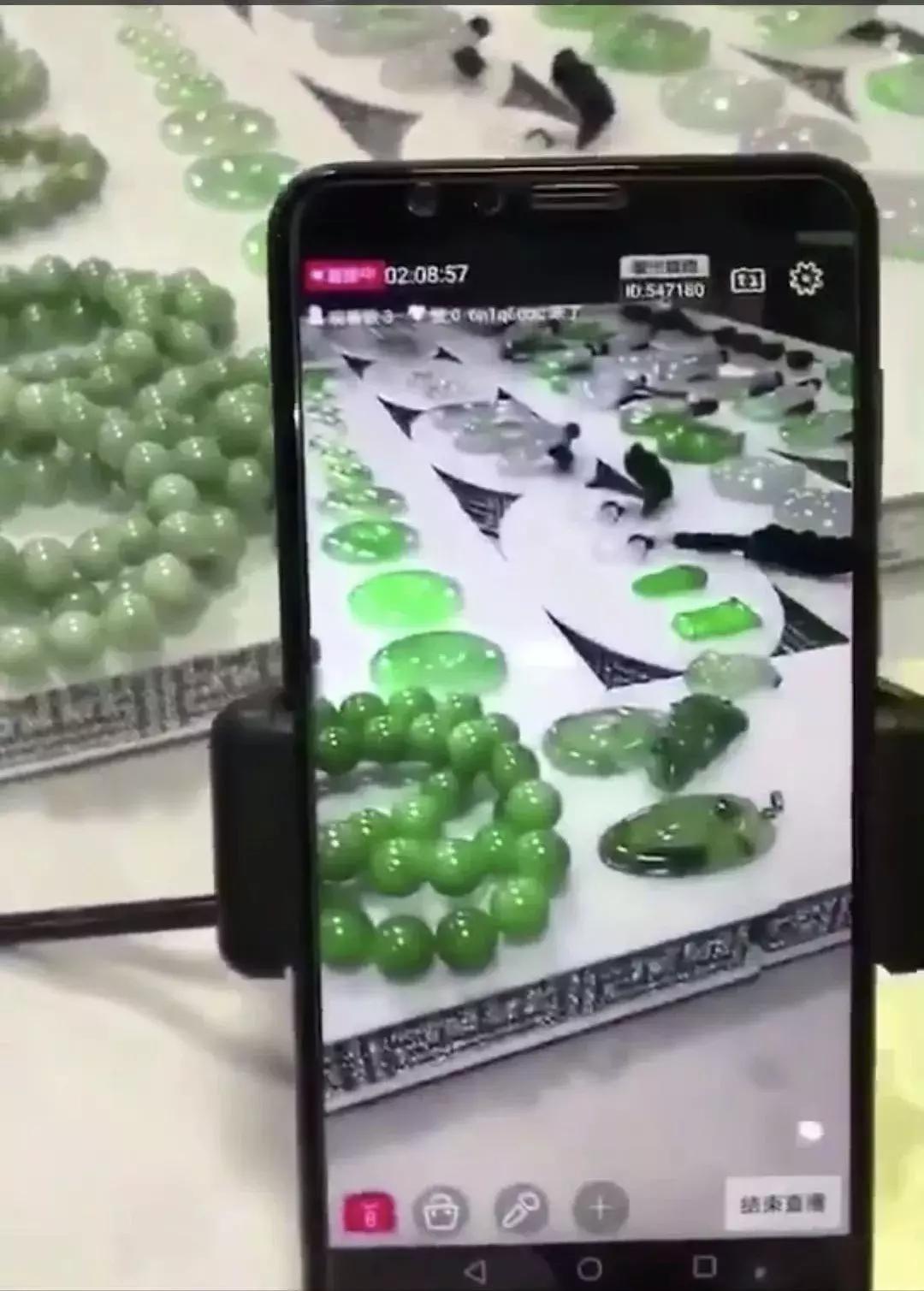 7000玉商*制抵**直播售玉，有人赞同，有人反对，你咋看