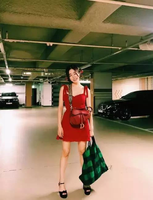 150个子矮黑黄皮怎么穿,又胖又矮的妹子怎么穿