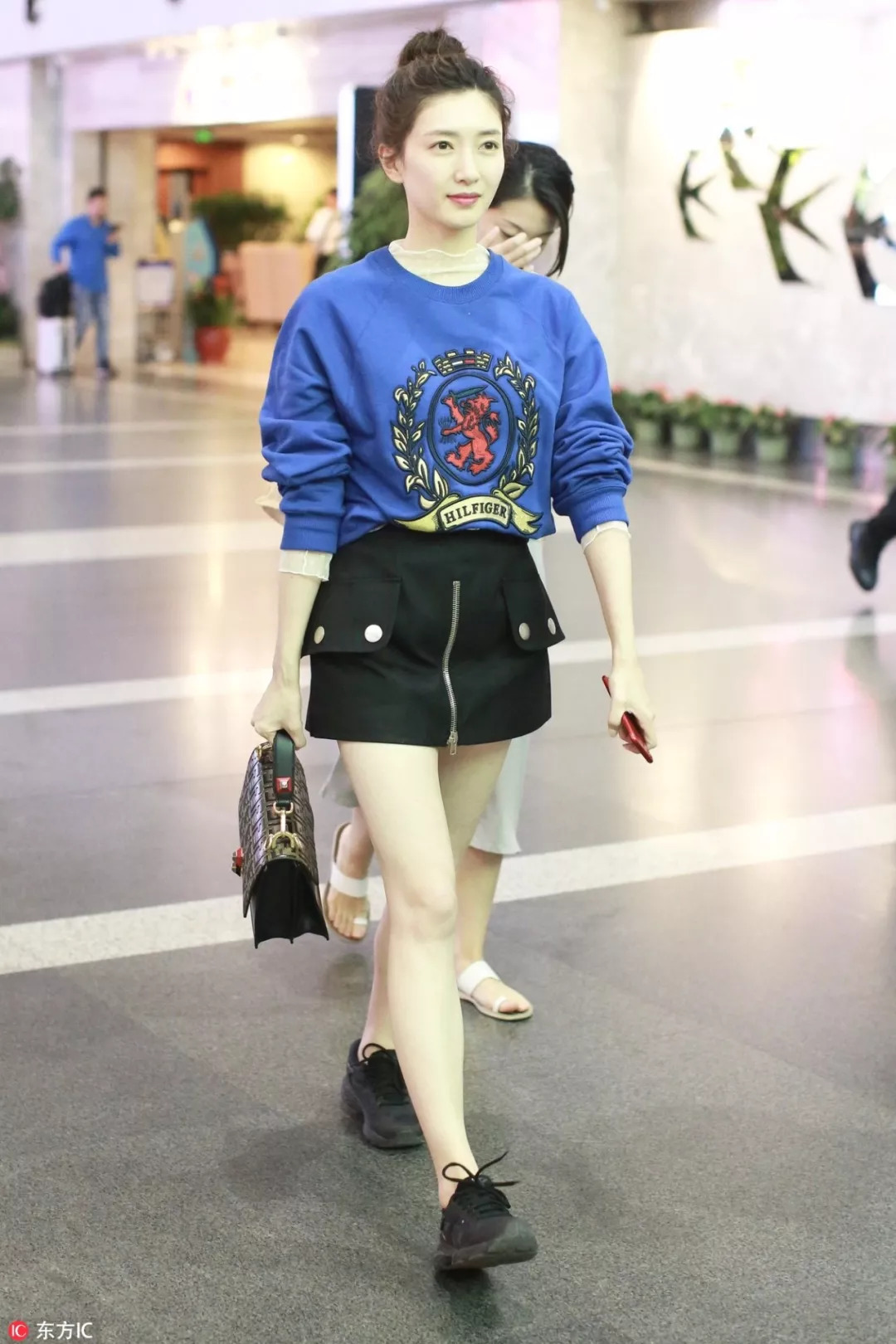 明天穿什么衣服好看很洋气,早秋新款显瘦高级感洋气爆款卫衣