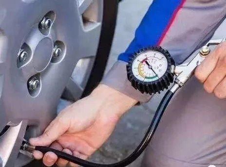 汽车胎压的小知识,汽车讲解胎压的视频