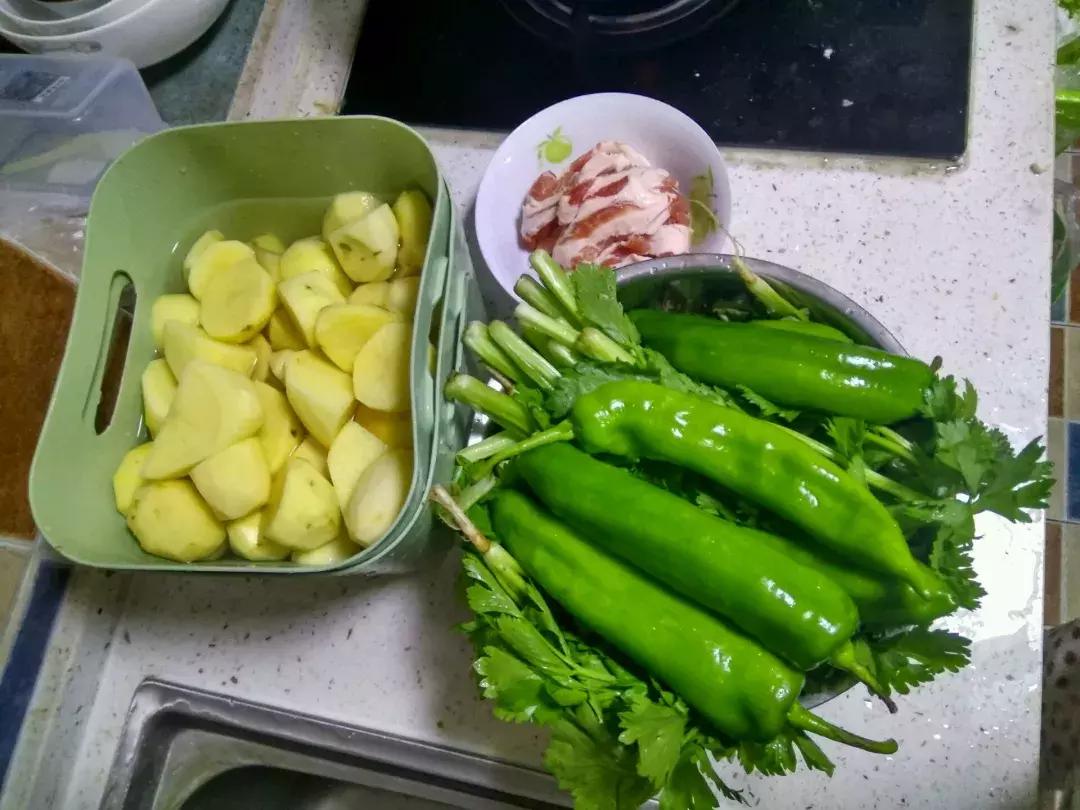 东北烀地瓜梗咸菜教程,东北烀咸菜疙瘩正宗做法