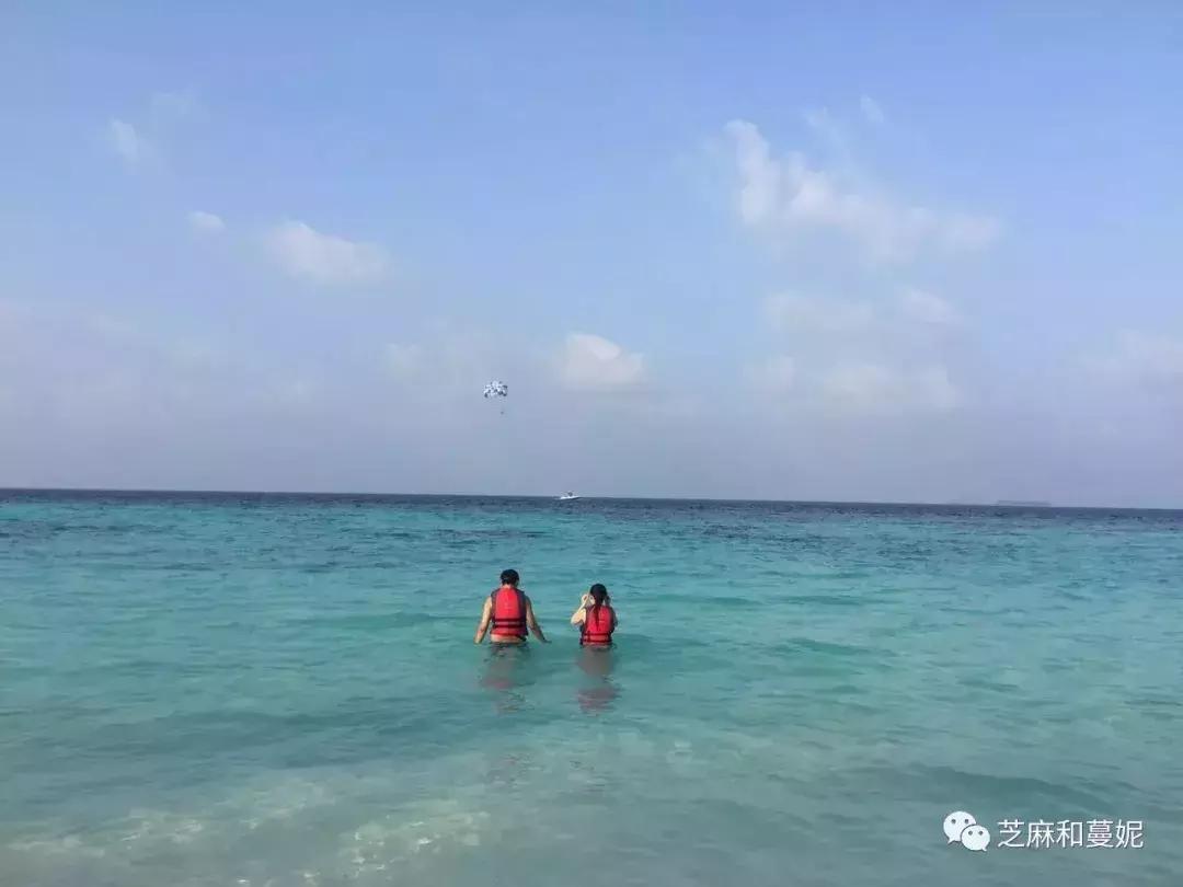 带两个孩子出去的妈妈,带两个孩子的妈妈去旅行