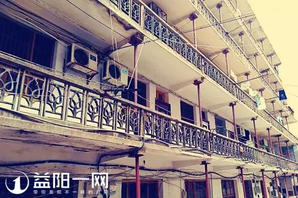 当益阳的跑马楼慢慢消失，你还记得那餐“鳝鱼炒肉”痛不痛吗