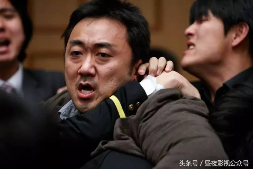 4年间，她被迫为31人陪睡100多次，这片太瘆人！