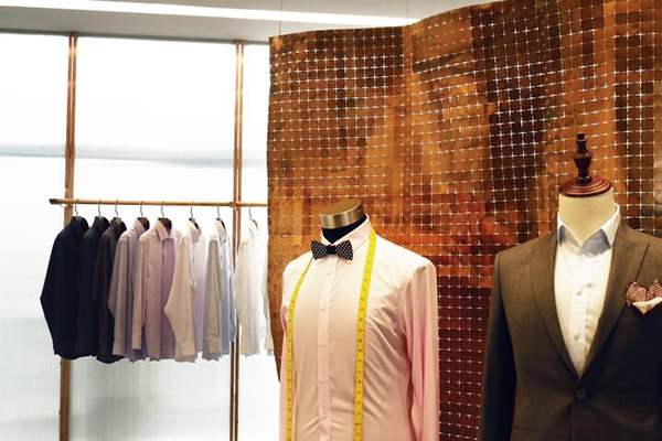 男装店装修技巧大全,轻商务男装店铺陈列效果图2019