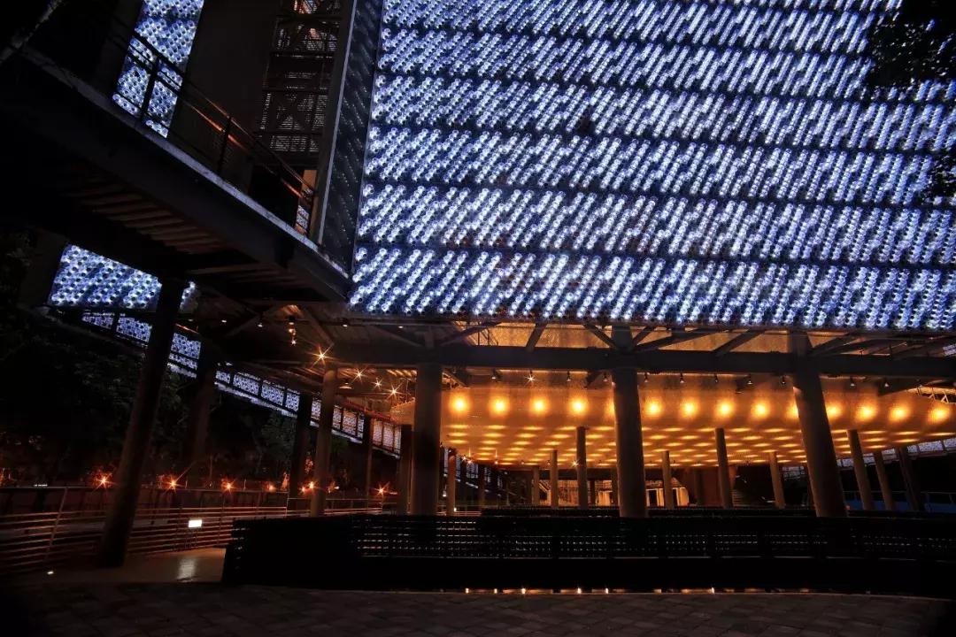 他设计了一堆“垃圾”,却让全世界拍手叫好