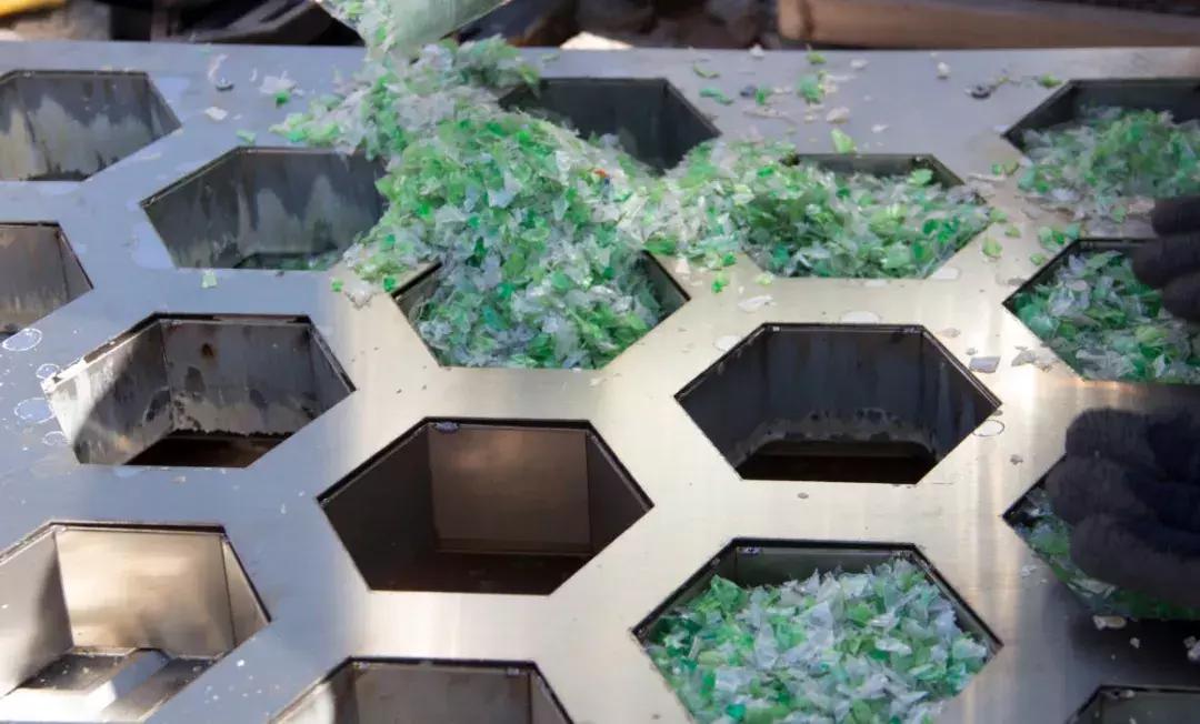 他设计了一堆“垃圾”,却让全世界拍手叫好