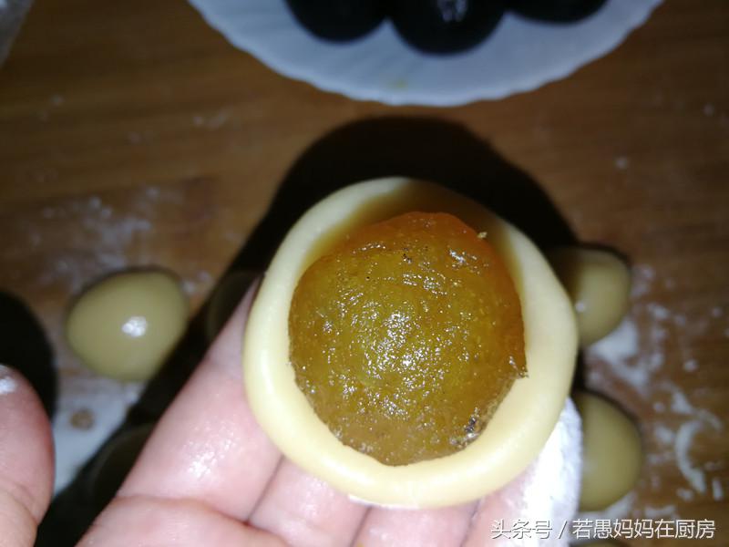 中秋节妈妈做的月饼超级好吃,中秋节制作好吃的月饼教程