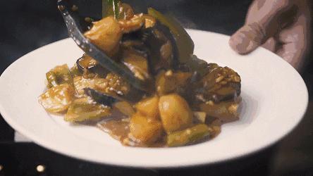 东北老饭盒地三鲜,地三鲜的正宗视频