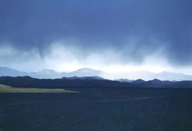 玛旁雍措圣湖之首,玛旁雍措并称西藏三大圣湖