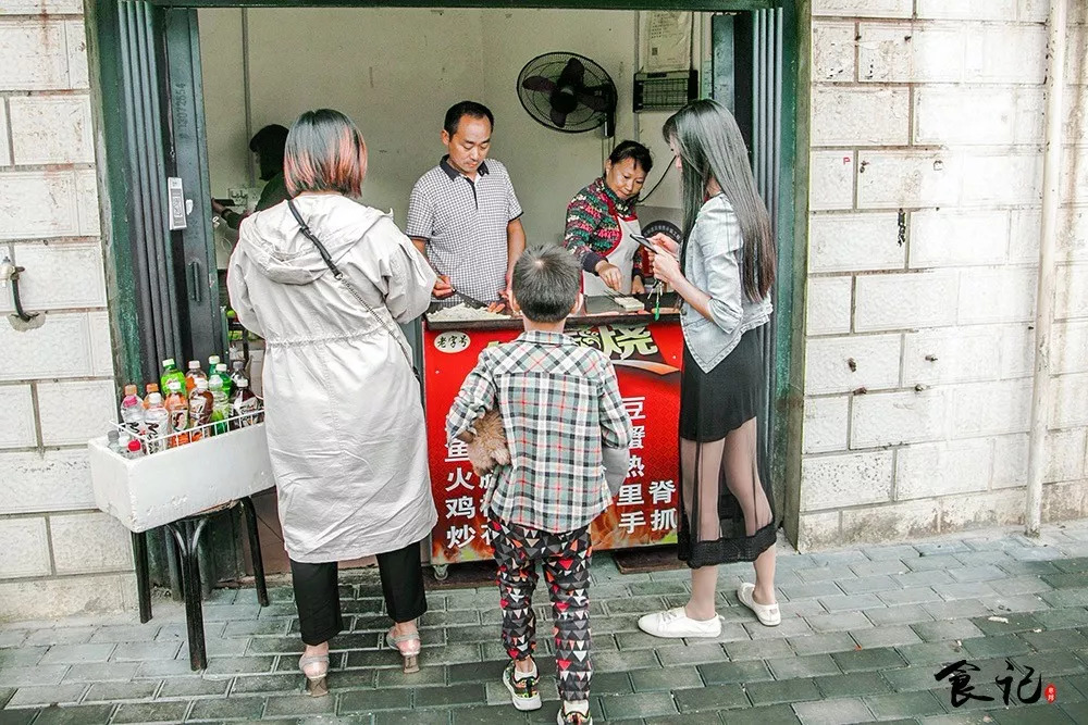 街边铁板烧多少钱一份,杭州校门口铁板烧