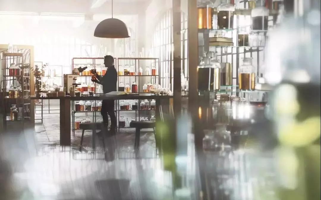 来自巴黎|微生物美容法则,还你一脸胶原蛋白