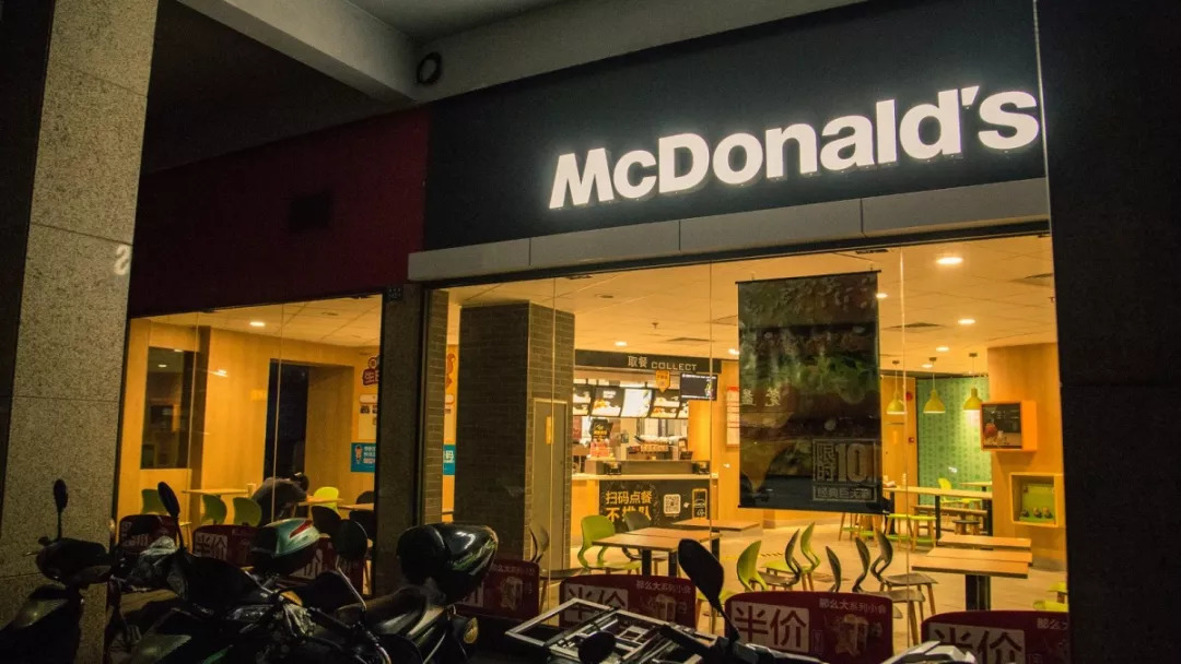 当你抱怨生活太难时,当你抱怨生活不易时