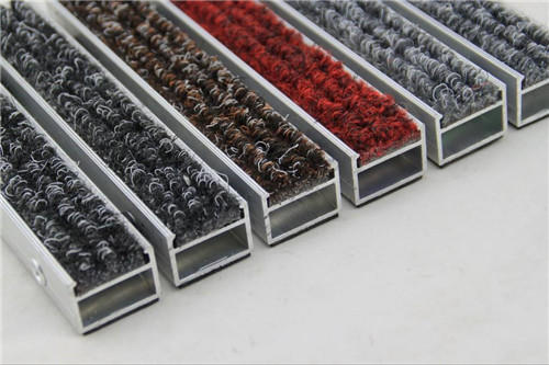 卫生间门口地垫耐磨耐用,家里的各个地方都可以用这款地垫