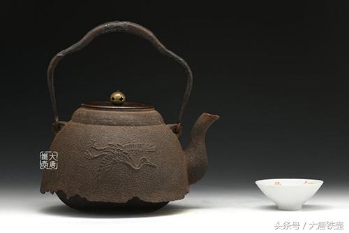 中国龙风刀铁壶价值,铁壶收藏