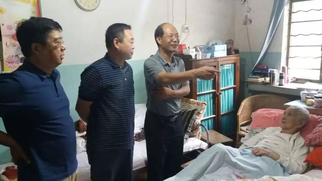 咵咵社区书记丨武大测绘社区周军：放弃武大教师身份投身社区工作16年