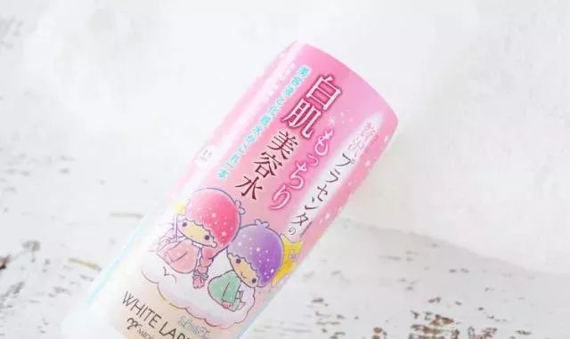 适合夏天使用的10款日本美白化妆水！