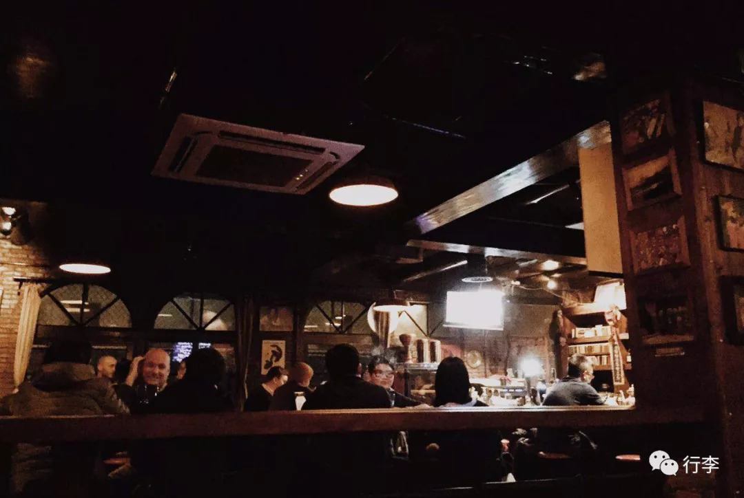 行李︱老艾：只要活着，谁不在路上