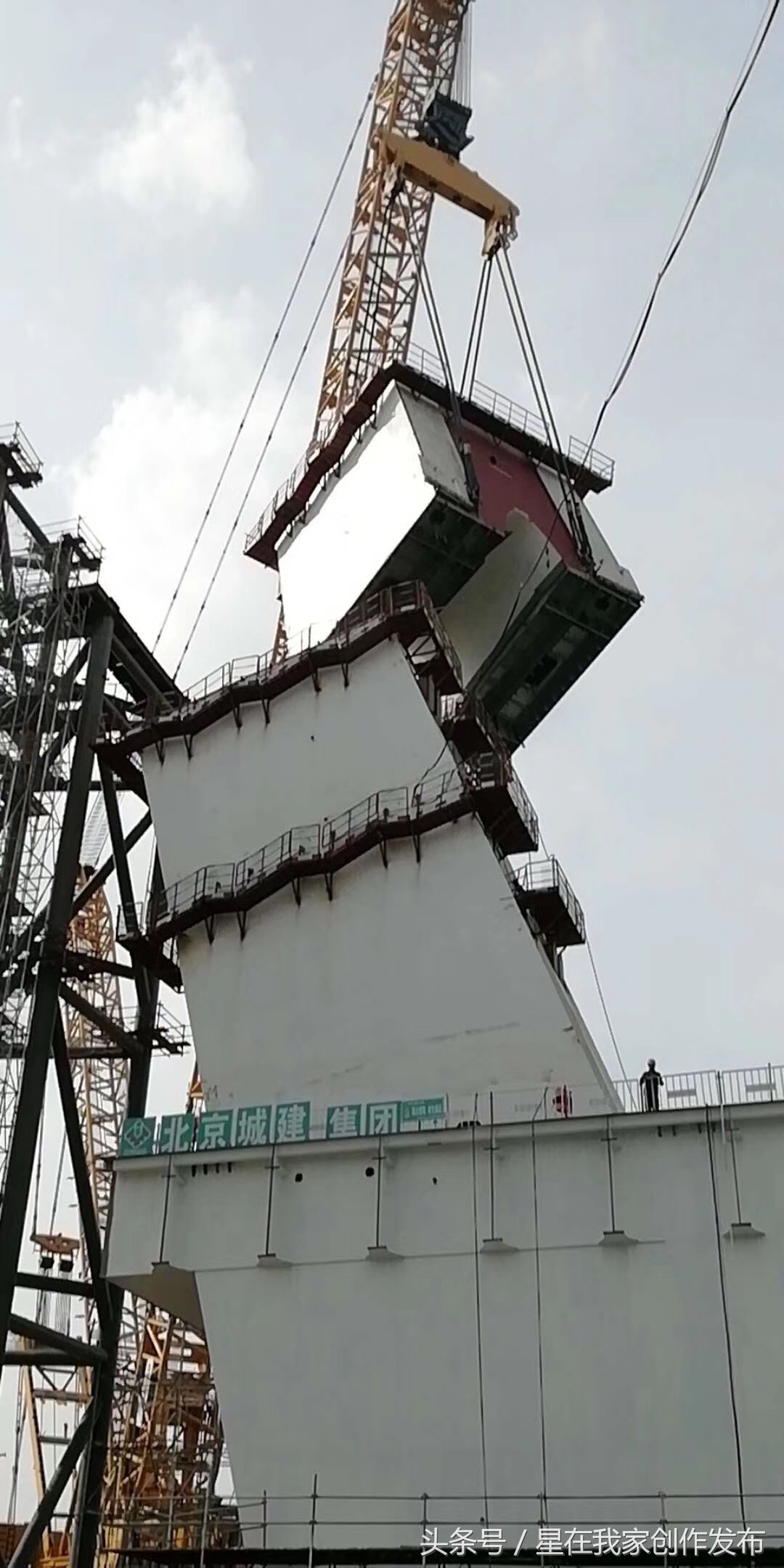 寇志强项目团队又上电视新闻了：问鼎全国BIM大赛一等奖