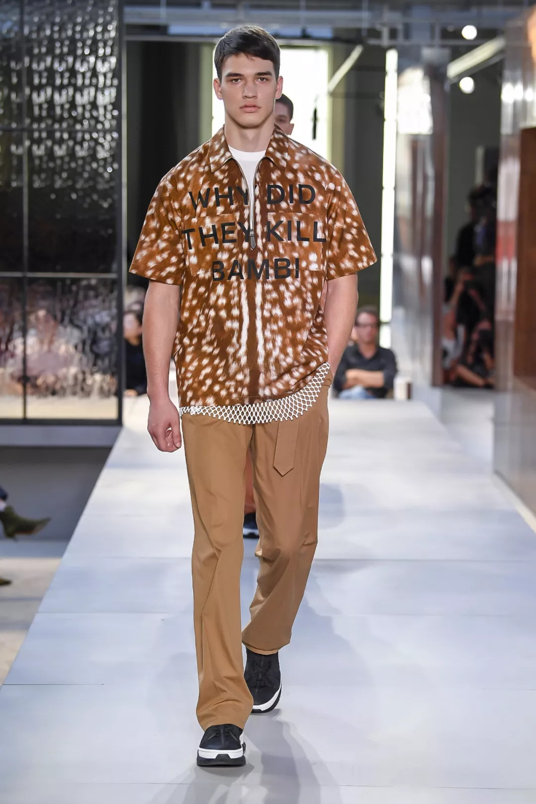 celine和burberry哪个好,celine和burberry