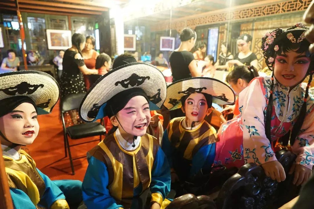 烧番塔、赏醒狮……佛山传统中秋习俗又要上央视！提前剧透