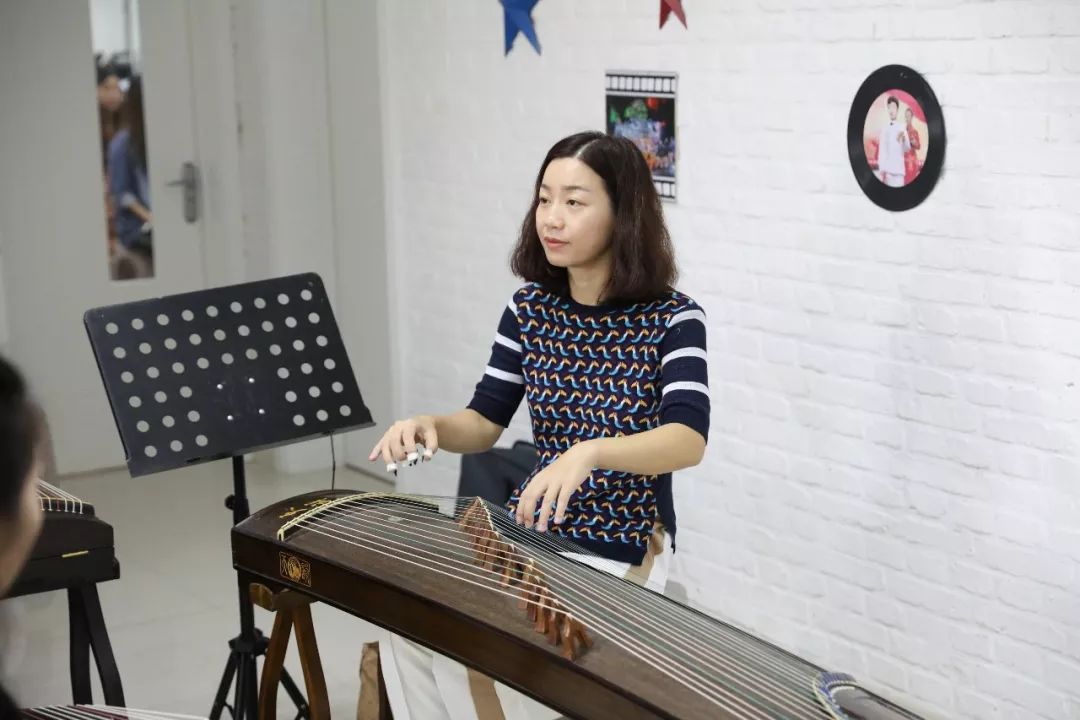 中国民族管弦乐学会青岛成功举办古筝二胡琵琶考级指导教师研修班